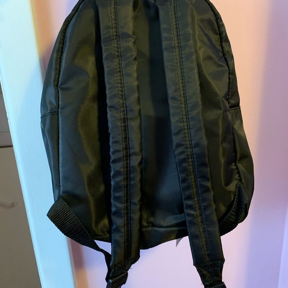 Ariana grande back pack brand new - Picture 6 of 7